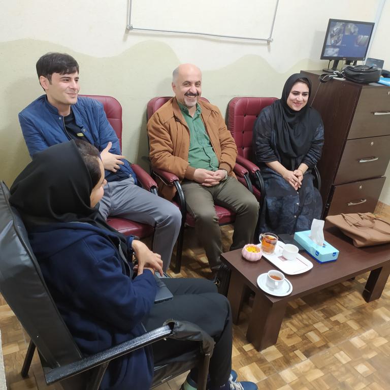 برگزاری شورای آموزشی دبیرستان وارسته با محوریت امتحانات نوبت دوم