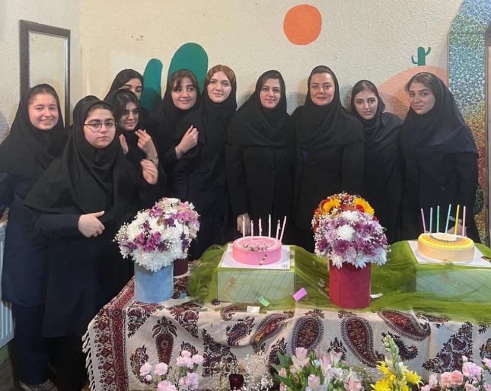 گلچینی از فعالیتهای دبیرستان دخترانه در هفته معلم