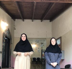 مونا عاشوری مدیر مدرسه