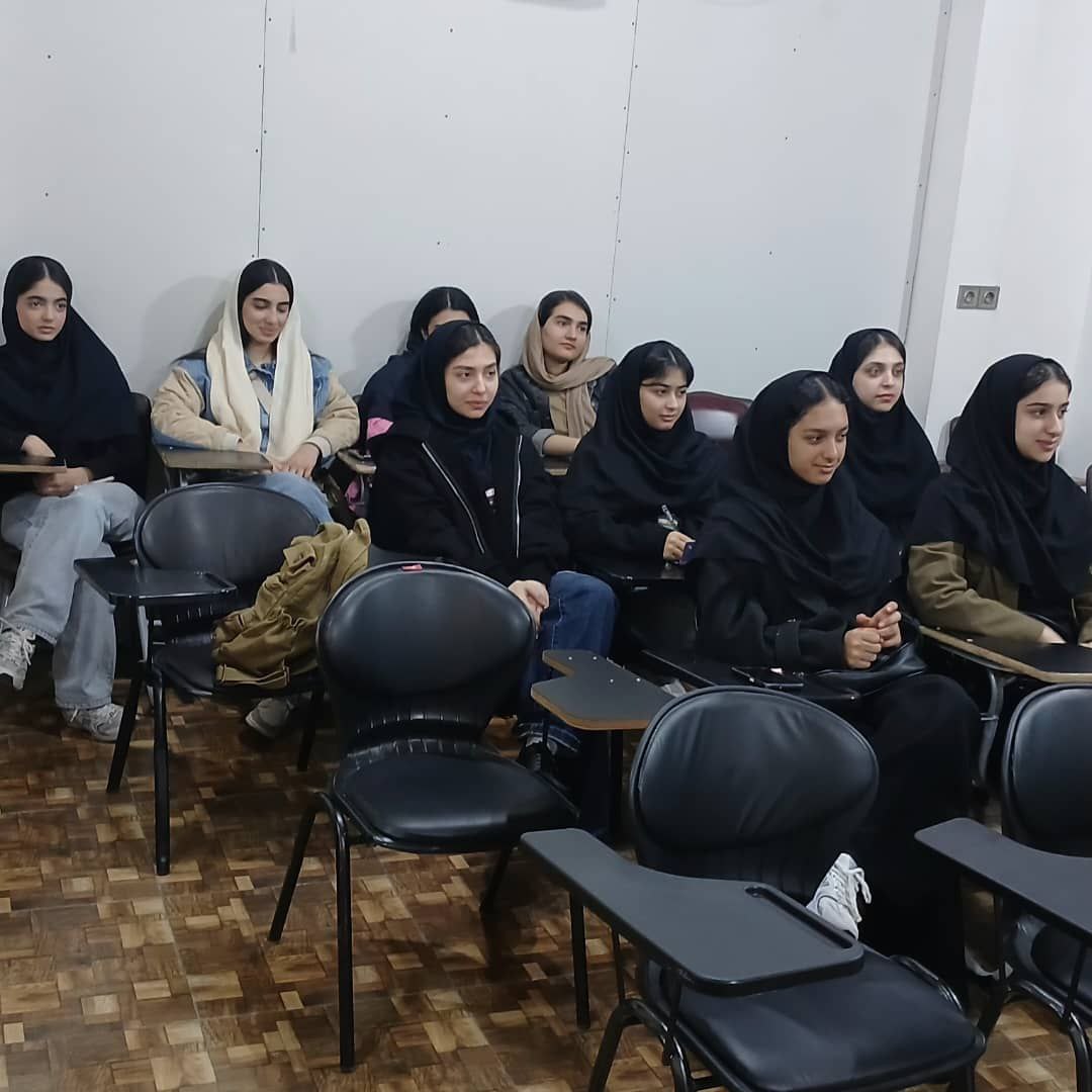 کارگاه کاربرد هوش مصنوعی در دبیرستان دخترانه وارسته